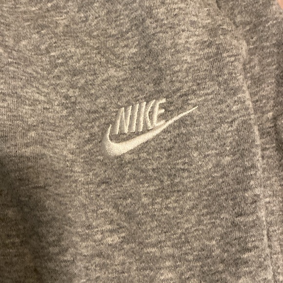 Nike sweats - Picture 2 of 3